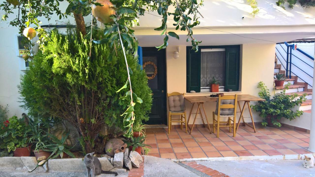 Spitaki Spata Airport Studio Exterior photo